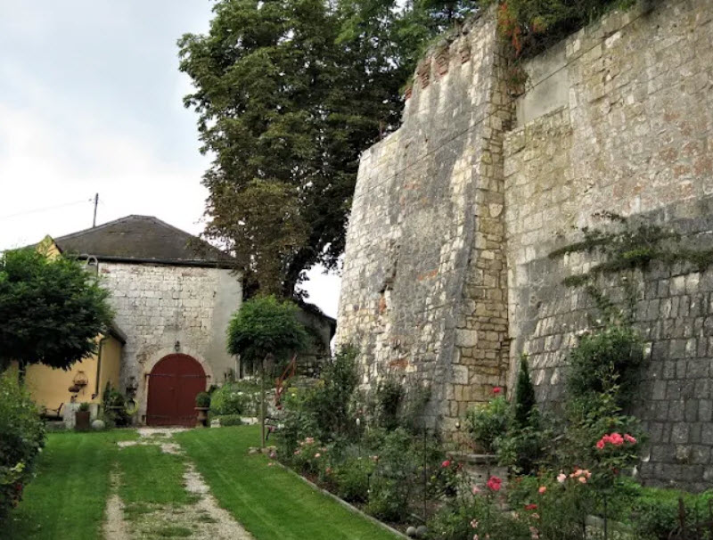 Burgruine Graisbach, Germany